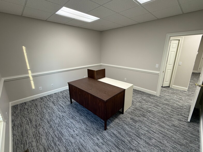 More Photos Of 3523 Pelham Rd, Greenville Office Residential For Lease