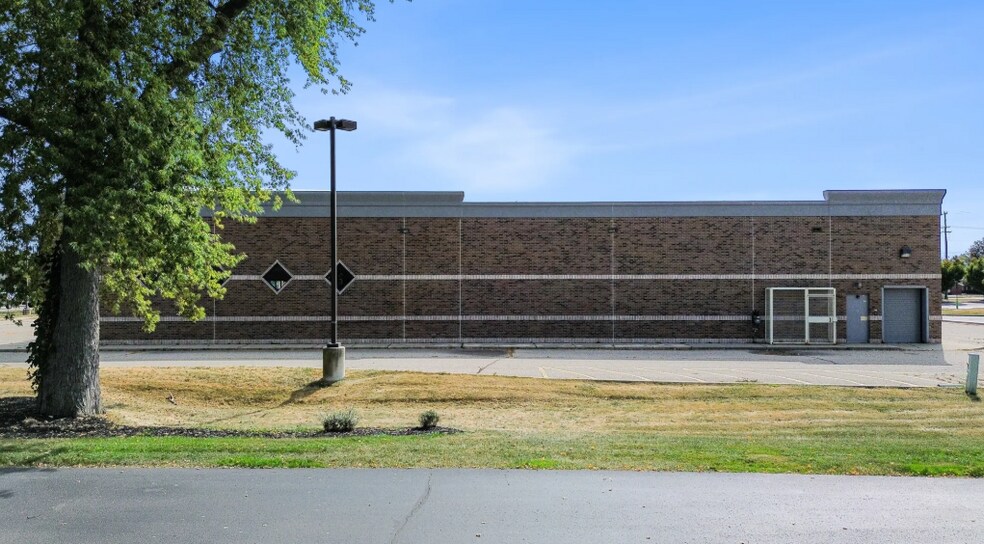 More Photos Of 51037 Van Dyke Ave, Shelby Township Drugstore For Sale