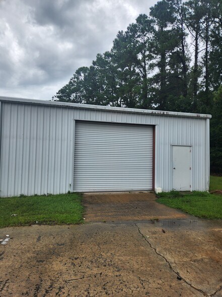 Primary Photo Of 550 Young Ln, Brunswick Industrial For Lease