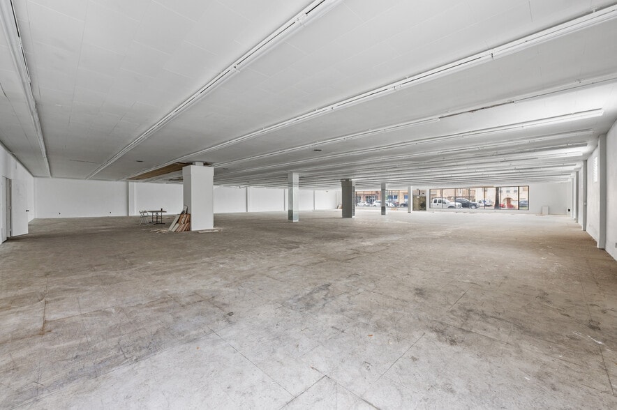 More Photos Of 733 Broadway, Chula Vista Storefront For Sale