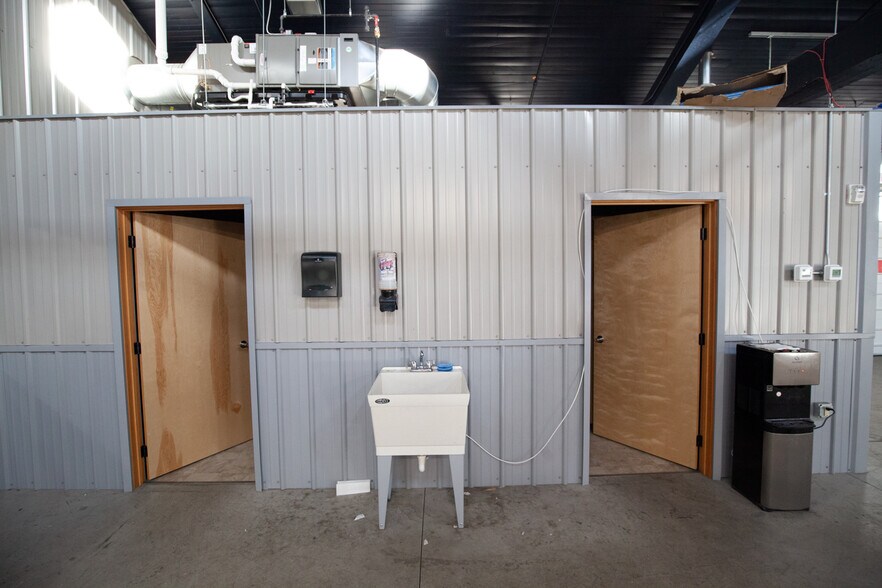 More Photos Of 9257 Bonner Mill Rd, Missoula Warehouse For Lease