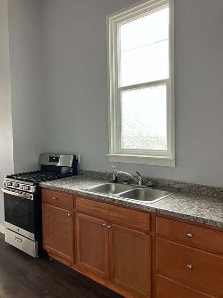 More Photos Of 4538 Martin Luther King Jr Way, Oakland Flex For Lease