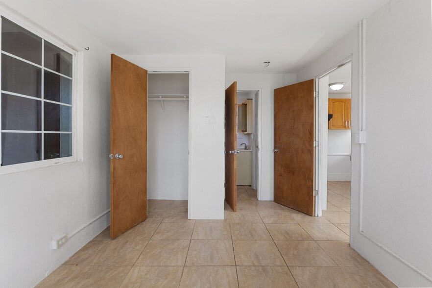 More Photos Of 932 Waiakamilo Rd, Honolulu Apartments For Sale