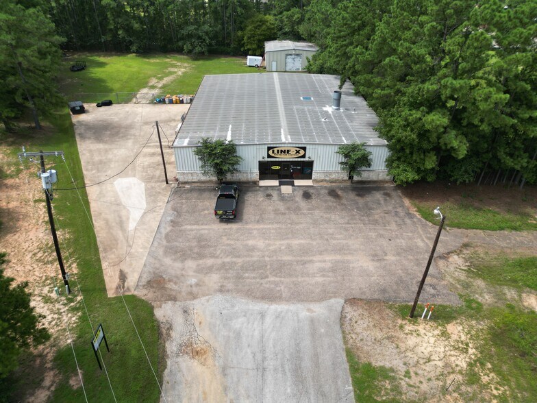 More Photos Of 11190 State Highway 64 E, Tyler Showroom For Lease