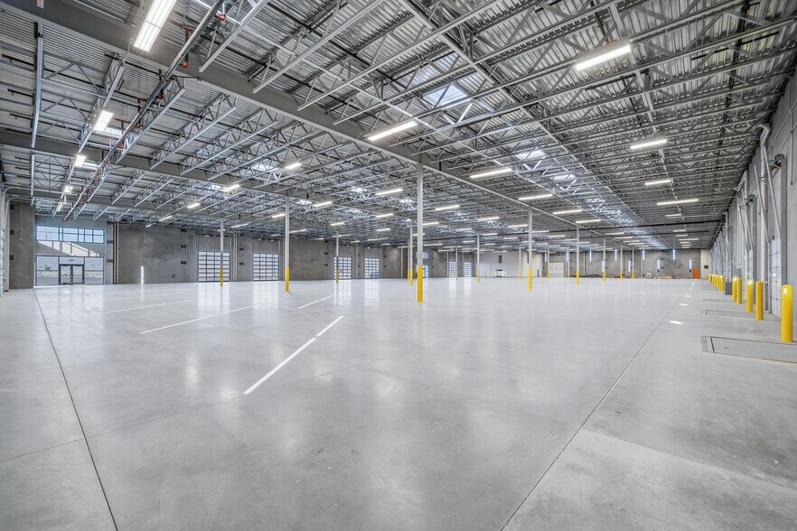 More Photos Of Laughlin Ranch Blvd, Bullhead City Warehouse For Lease