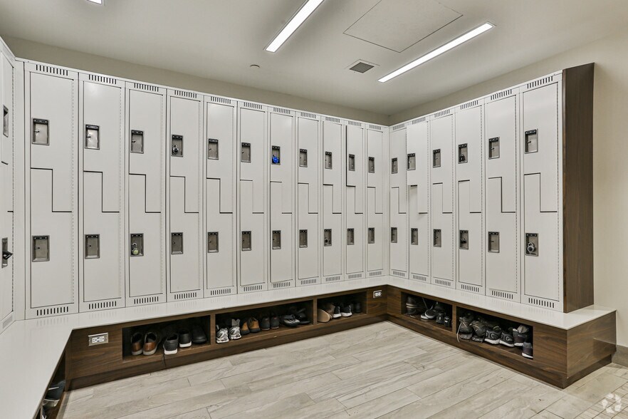 More Photos Of 425 1st St SW, Calgary Office For Lease