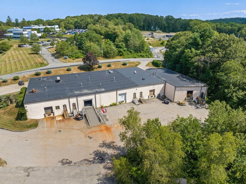 More Photos Of 31-39 Flagship Dr, North Andover Light Distribution For Lease