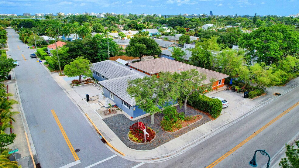 More Photos Of 830 N Federal Hwy, Lake Worth Office For Lease