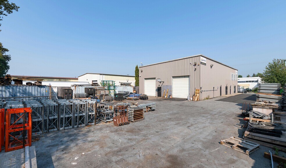 More Photos Of 11517 132A St, Surrey Warehouse For Sale