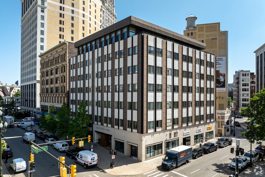 Primary Photo Of 1514 Washington Blvd, Detroit Apartments For Lease