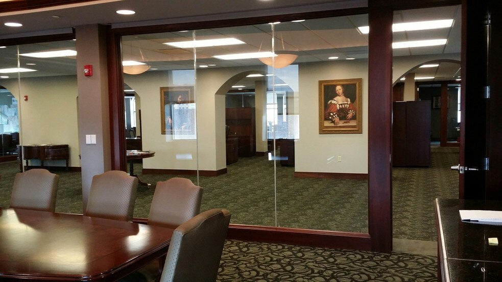 More Photos Of 900 Virginia St E, Charleston Office For Lease