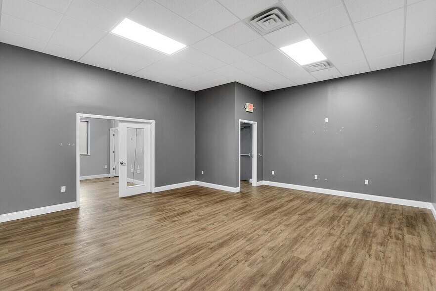 More Photos Of 4491 School Rd S, Murrysville Office For Sale