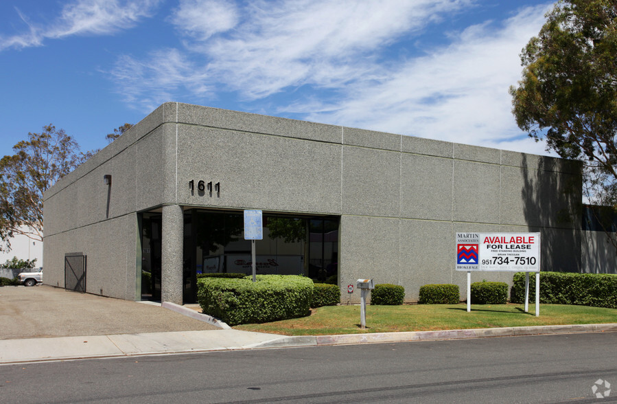 Primary Photo Of 1611 Commerce St, Corona Warehouse For Lease