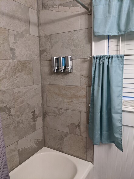 More Photos Of 4033 W Tyvola Rd, Charlotte Specialty For Sale