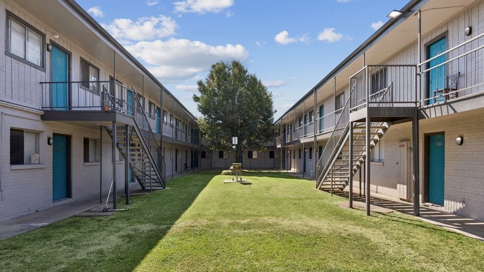 More Photos Of 306 Martha St, Euless Apartments For Sale