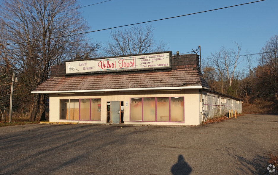 Primary Photo Of 5507 Lansing Rd, Potterville Freestanding For Sale