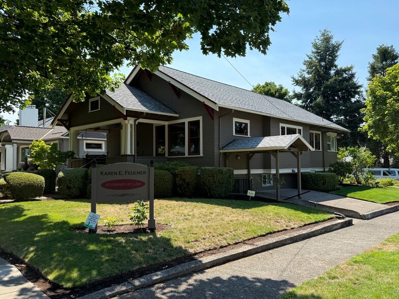 Primary Photo Of 401 E McLoughlin Blvd, Vancouver Office For Sale