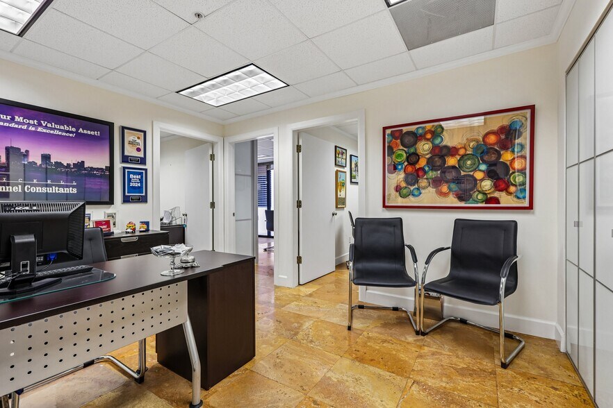 More Photos Of 1110 Brickell Ave, Miami Office For Sale