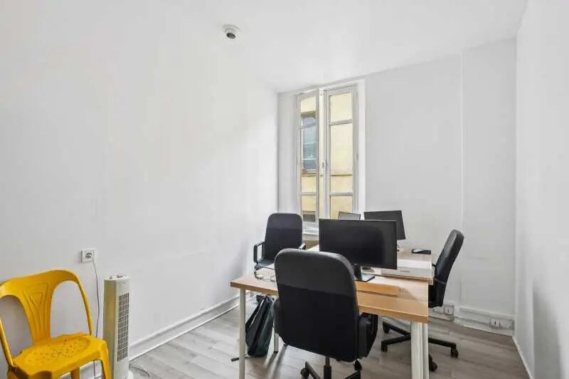 More Photos Of 43 Rue De La Roquette, Paris Office For Sale