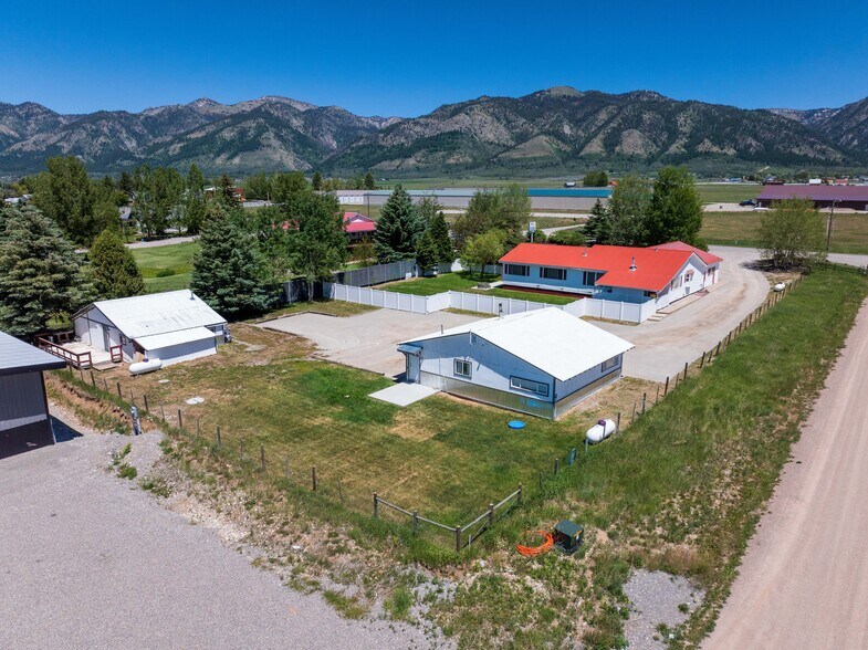 Primary Photo Of 1357 S Muddy String Rd, Thayne Manufactured Housing Mobile Home Park For Sale