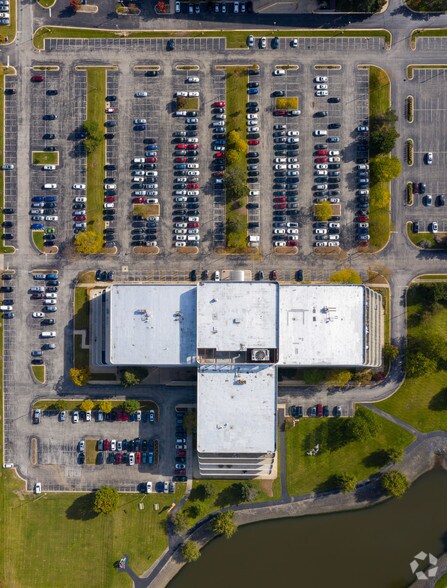 More Photos Of 1100 E Woodfield Rd, Schaumburg Office For Lease