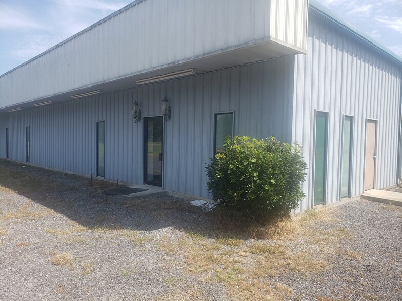 More Photos Of 133 Old Forreston Rd., Greeleyville Light Manufacturing For Sale