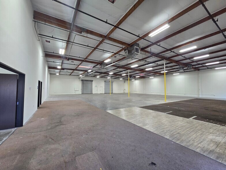 More Photos Of 1318-1320 W 9th St, Upland Light Distribution For Lease