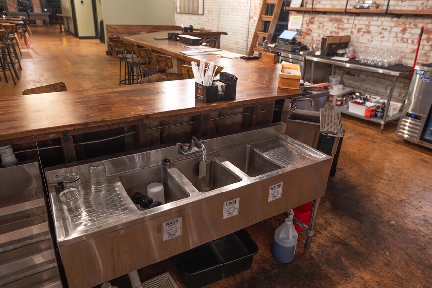More Photos Of 1 N Lowry St, Smyrna Restaurant For Sale