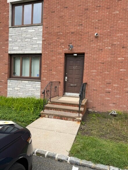 More Photos Of 13 Merry Ln, East Hanover Warehouse For Lease