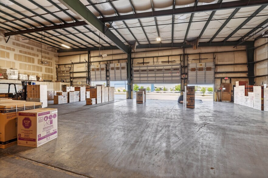 More Photos Of 1370 Furneaux Rd, Olivehurst Manufacturing For Sale
