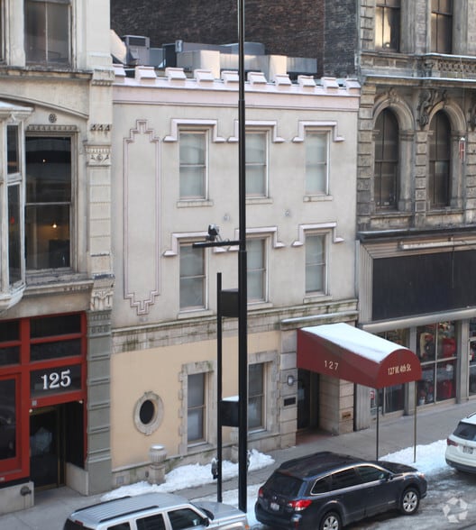 More Photos Of 127 W 4th St, Cincinnati Restaurant For Lease