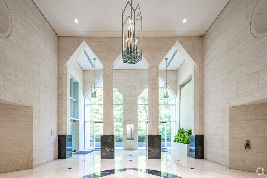 More Photos Of 1000 Urban Center Dr, Vestavia Hills Unknown For Lease