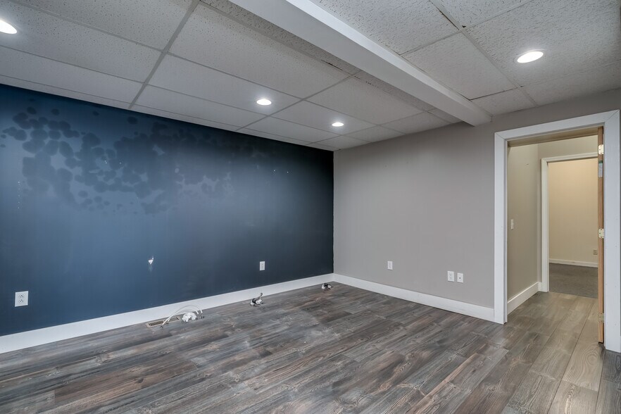 More Photos Of 708 James St, Clayton Office For Sale