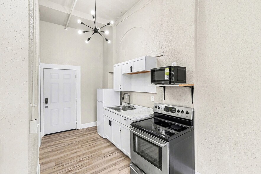 More Photos Of 1302 Faraon St, Saint Joseph Office For Sale