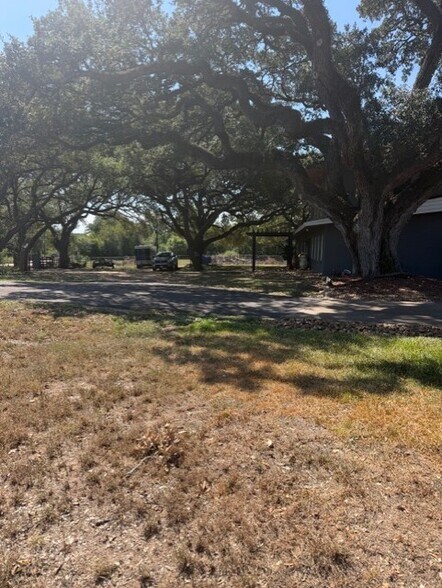 More Photos Of I-10 & Evans St, Alleyton Office Residential For Sale