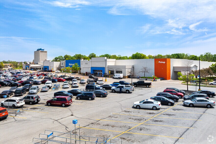 More Photos Of 11601 E 40 Hwy, Kansas City Unknown For Lease