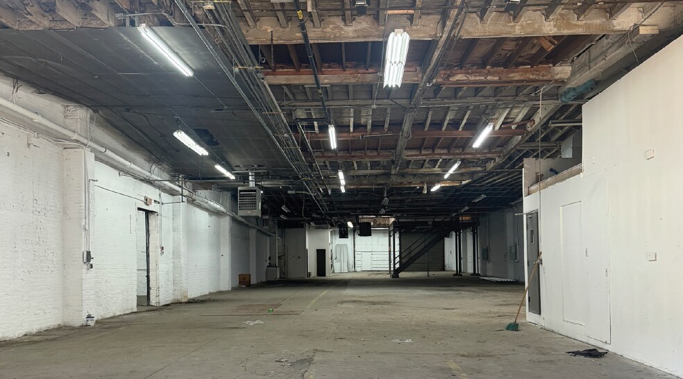 More Photos Of 704 E 133rd St, Bronx Industrial For Lease