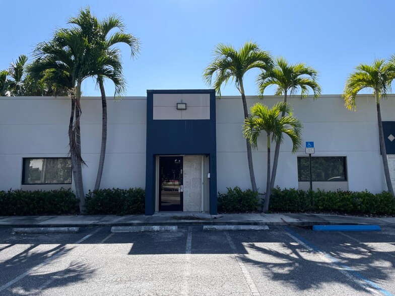 Primary Photo Of 8109 NW 33rd St, Doral Light Distribution For Lease