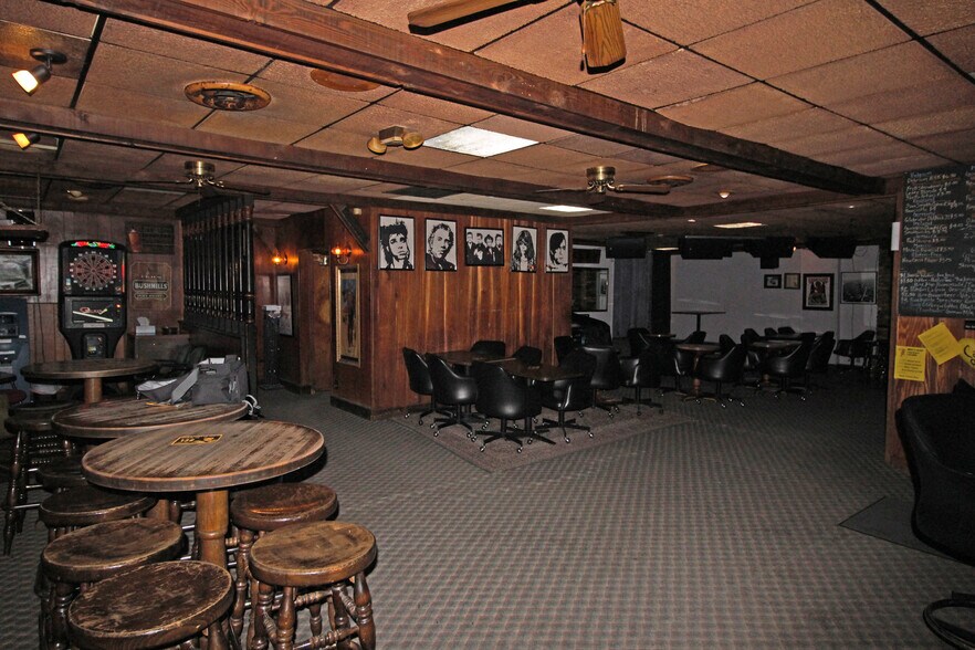 More Photos Of 3812 Farnam St, Omaha General Retail For Sale