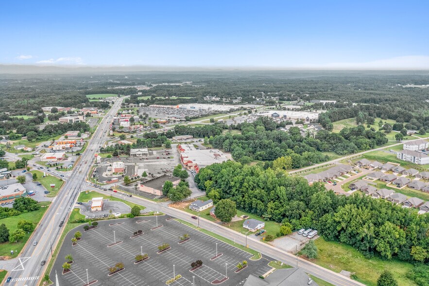 More Photos Of 3720 Boiling Springs Rd, Boiling Springs Unknown For Lease