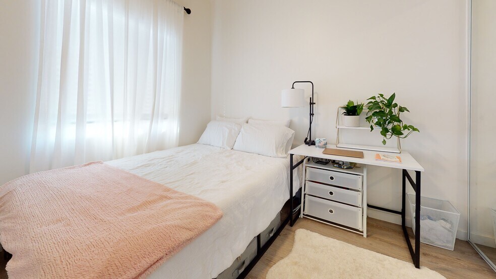 More Photos Of 5270-72 Manhasset Dr @ Redding Dr, San Diego Apartments For Sale