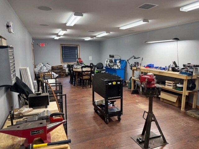 More Photos Of 910 S Central Ave, Marshfield Freestanding For Sale