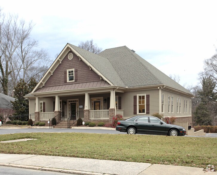 More Photos Of 36 Trammell St SW, Marietta Medical For Lease