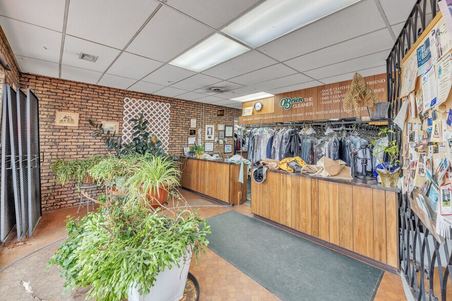 More Photos Of 6915 Stanley Ave, Berwyn Industrial For Sale