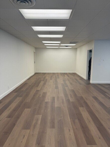 More Photos Of 2221-2261 W Shaw Ave, Fresno Unknown For Lease