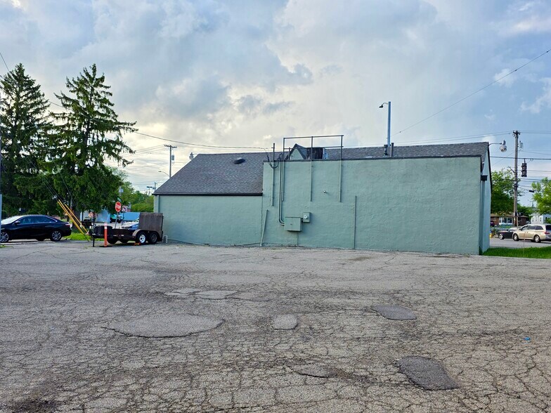 More Photos Of 972 Patterson Rd, Dayton Freestanding For Sale