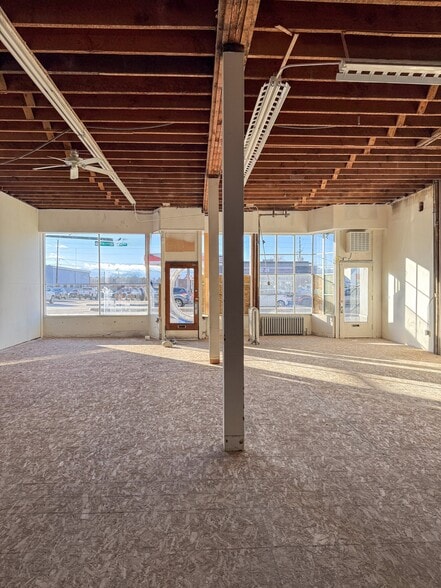 More Photos Of 15 E Iowa Ave, Denver Storefront For Lease