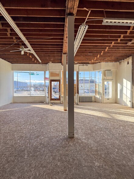 More Photos Of 15 E Iowa Ave, Denver Storefront For Lease
