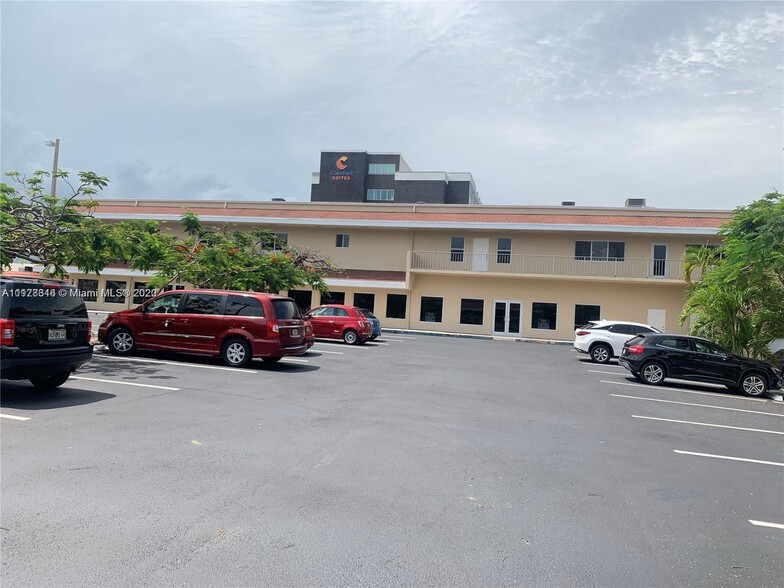 More Photos Of 236 N Federal Hwy, Dania Beach Unknown For Lease