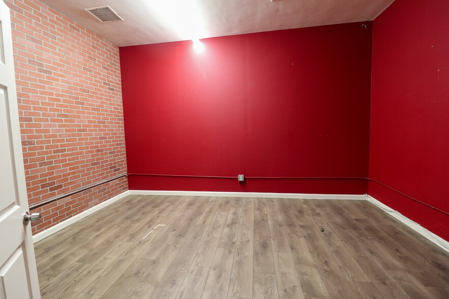 More Photos Of 3127 W Beverly Blvd, Montebello Storefront Retail Office For Sale